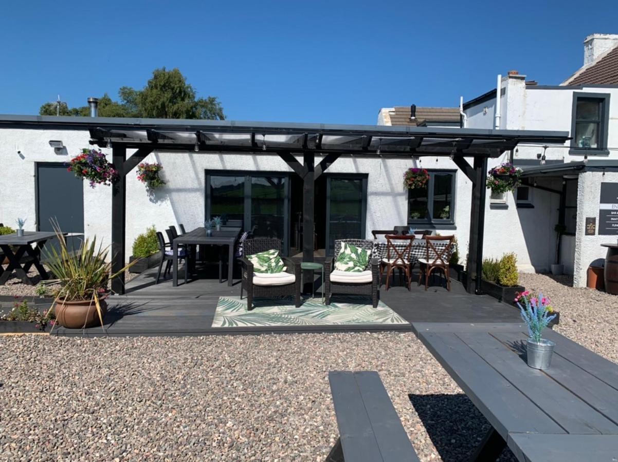 Pitlessie Inn And Pantry Cupar Exterior photo
